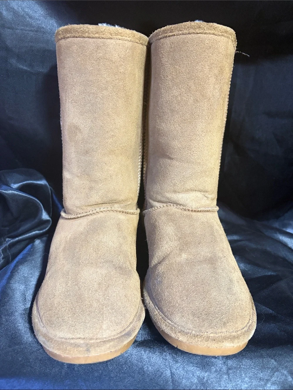 Bearpaw Classic Tall Suede Boots Chestnut Brown Size 9 Cozy Fall Winter